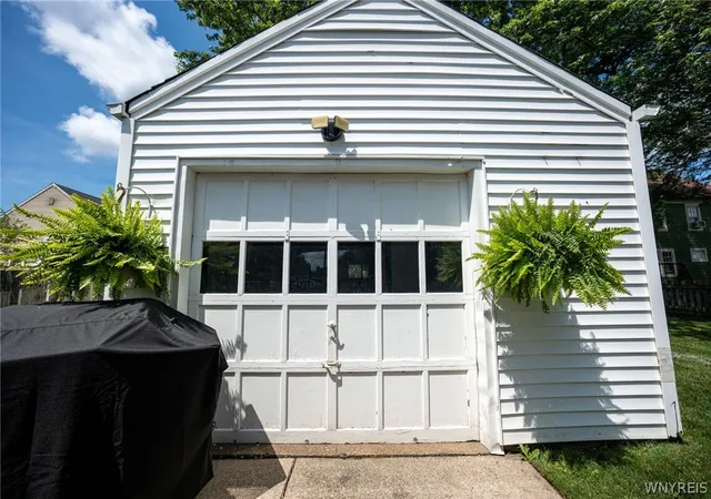 Photo 3 of Sale Pending at 94 Amsterdam St, Tonawanda, NY 14150 | MLS# B1698260 | Listing updated on 2026-07-23