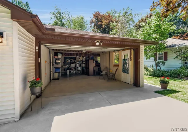 43rd image of 17 Highland Dr, East Aurora, NY 14052 | MLS# B1698604