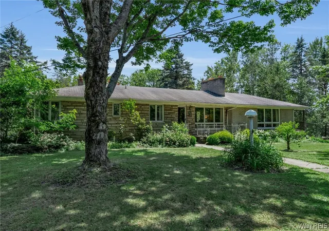3rd image of 2035 Eastwood Rd, Marilla, NY 14052 | MLS# B1697206