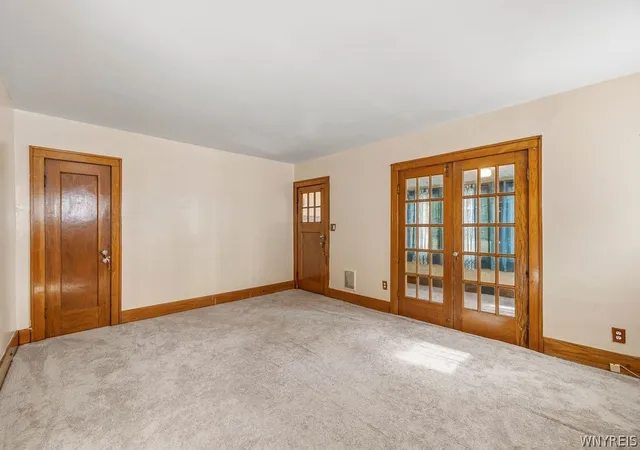 Listing Photo 4 - Condo for sale in building located at 106 Jewett Ave, Buffalo, NY 14214