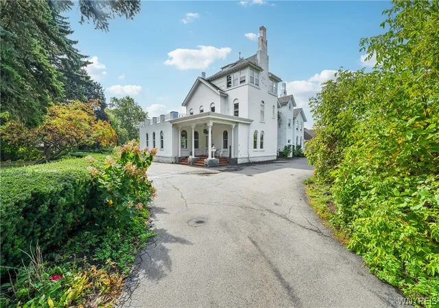 1st image of 280 Pine Ridge Rd, Buffalo, NY 14225 | MLS# B1698711