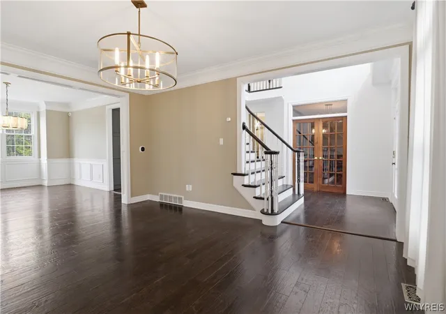 3rd image of 16 Woodstream, Orchard Park, NY 14127 | MLS# B1698620