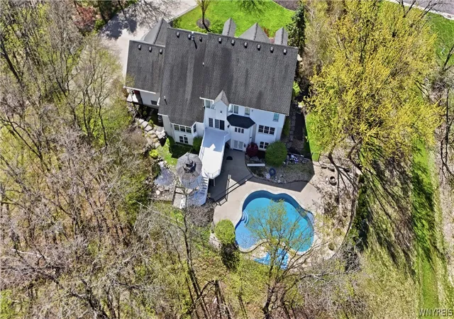 43rd image of 16 Woodstream, Orchard Park, NY 14127 | MLS# B1698620
