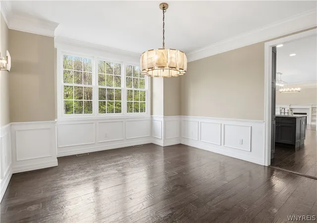 4th image of 16 Woodstream, Orchard Park, NY 14127 | MLS# B1698620