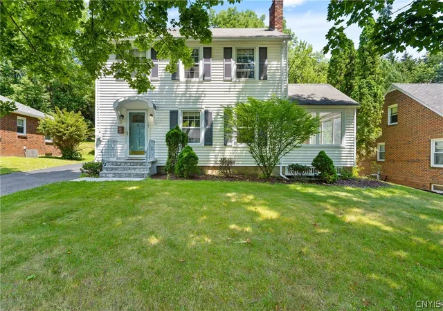 1st image of 136 Century Dr, Syracuse, NY 13209 | MLS# S1698626