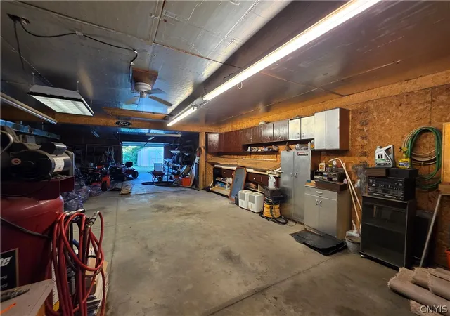 2nd image of 515 Niagara St, Utica, NY 13501 | MLS# S1698395