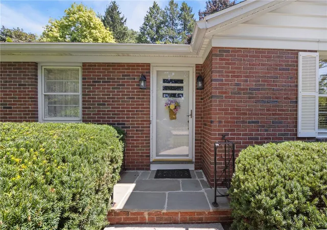 4th image of 112 Washington Rd, Pittsford, NY 14534 | MLS# R1698072