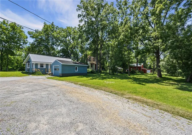 2nd image of 4 Milewood Rd, Chili, NY 14546 | MLS# R1697830