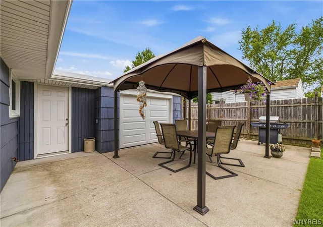 25th image of 131 Burnside Dr, Tonawanda, NY 14150 | MLS# B1690105