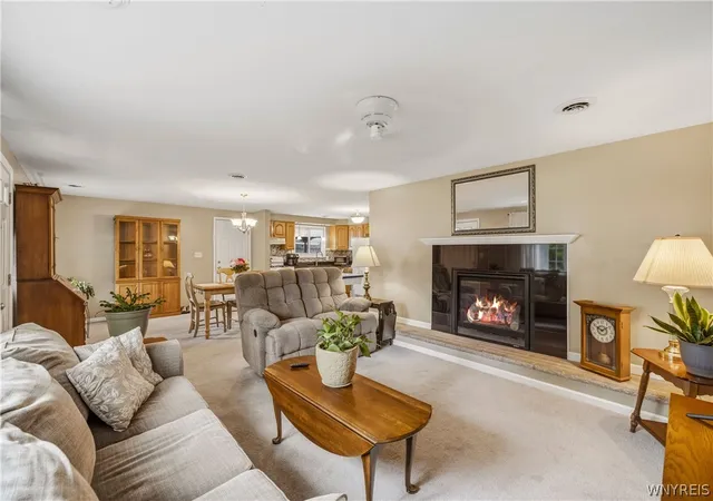 5th image of 131 Burnside Dr, Tonawanda, NY 14150 | MLS# B1690105