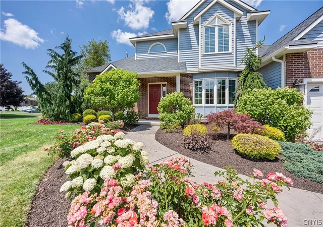 Photo 4 of Sale Pending at 7711 Foxtail Pines, Clay, NY 13090 | MLS# S1698637 | Listing updated on 2026-07-21