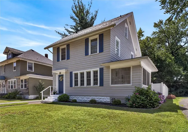 2nd image of 287 Versailles Rd, Rochester, NY 14621 | MLS# R1698311