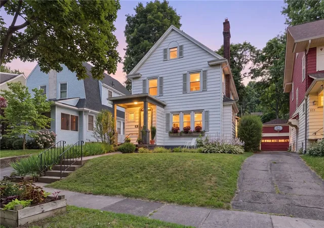 1st image of 359 Rockingham St, Rochester, NY 14620 | MLS# R1697113