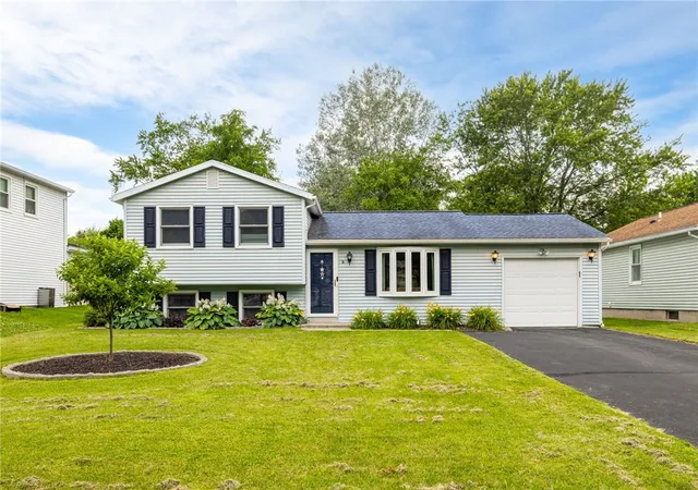 1st image of 7 Village Trl, Spencerport, NY 14559 | MLS# R1698434