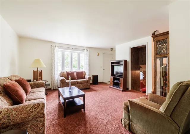 2nd image of 7 Village Trl, Spencerport, NY 14559 | MLS# R1698434