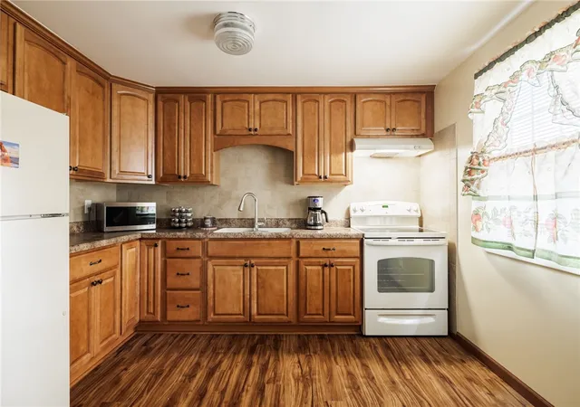 5th image of 7 Village Trl, Spencerport, NY 14559 | MLS# R1698434