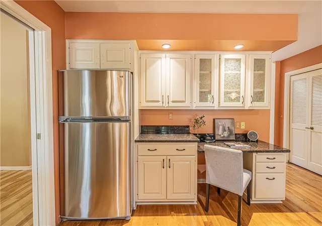 5th image of 21 Woodbury Wy, Fairport, NY 14450 | MLS# R1694996