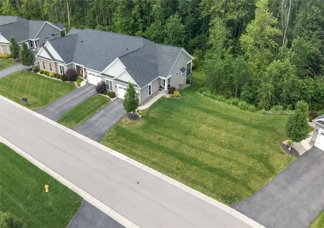 5th image of 933 Pathway Ln, Webster, NY 14580 | MLS# R1697583