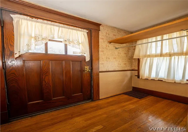 Photo 4 of Sale Pending at 49 Edgewood Ave, Buffalo, NY 14220 | MLS# B1695072 | Listing updated on 2026-07-30