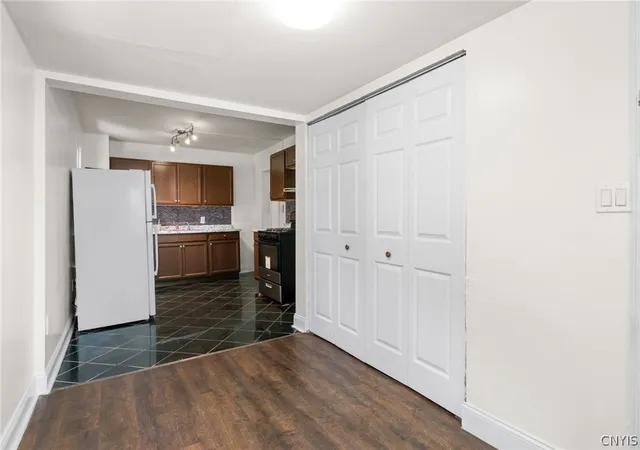 Photo 5 of Sale Pending at 303 E Ellis St, East Syracuse, NY 13057 | MLS# S1697733 | Listing updated on 2026-07-22