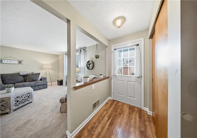 5th image of 320 Lenora Ln, Webster, NY 14580 | MLS# R1698661