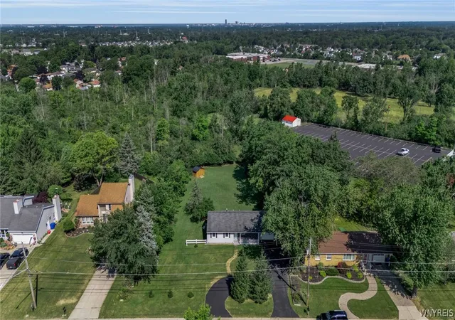 4th image of 2350 Berg Rd, Buffalo, NY 14218 | MLS# B1696665