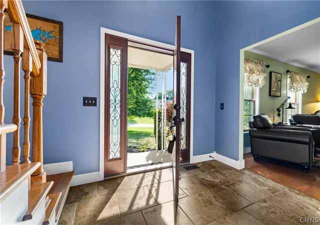 4th image of 10 Galway Rd, New Hartford, NY 13413 | MLS# S1691442