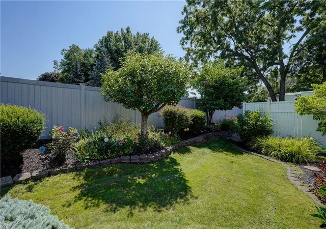 29th image of 5 Packetts Grove, Fairport, NY 14450 | MLS# R1697923