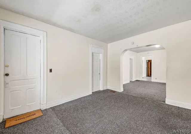 Photo 5 of House for sale at 504 Woodlawn Ave, Buffalo, NY 14208 | MLS# B1698846 | Listing updated on 2026-07-15