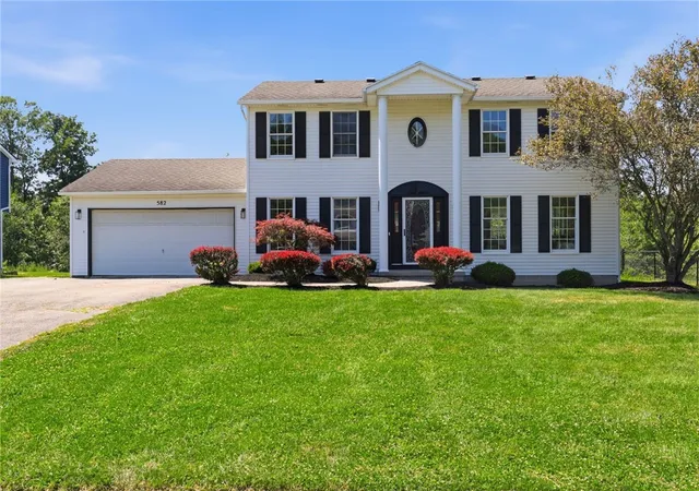 1st image of 582 Bram Hall Dr, Rochester, NY 14626 | MLS# R1698659