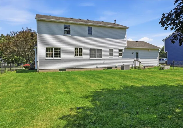 39th image of 582 Bram Hall Dr, Rochester, NY 14626 | MLS# R1698659