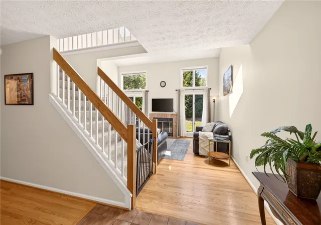 4th image of 27 Neville Ln, Rochester, NY 14618 | MLS# R1696124