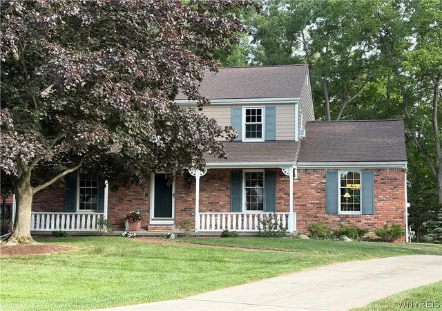 2nd image of 1215 Carriage Dr, East Aurora, NY 14052 | MLS# B1698121
