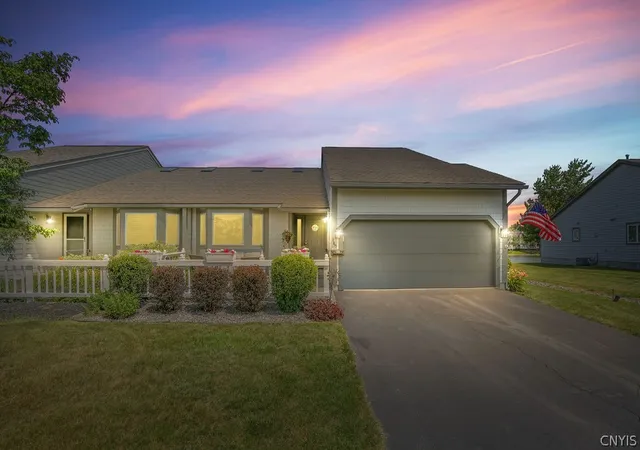 39th image of 189 Summerhaven Dr S, East Syracuse, NY 13057 | MLS# S1698826