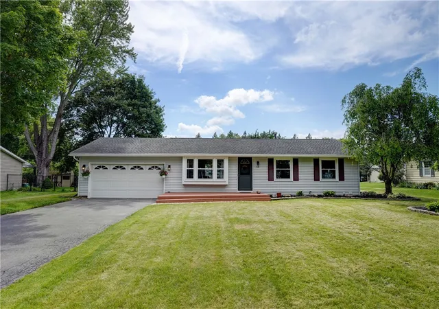 1st image of 13 Sunridge Dr, Chili, NY 14624 | MLS# R1698482