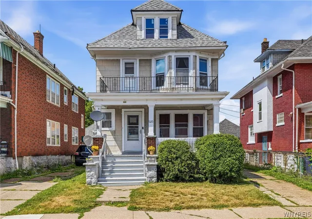 2nd image of 626 E Delavan Ave #N, Buffalo, NY 14211 | MLS# B1698763
