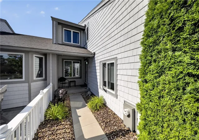 3rd image of 312 Summerhaven Dr N, Manlius, NY 13057 | MLS# S1698840
