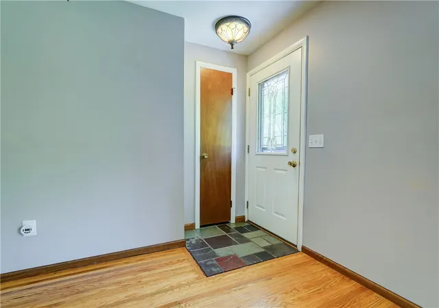 3rd image of 118 Underwood Ave, Parma, NY 14468 | MLS# R1698455