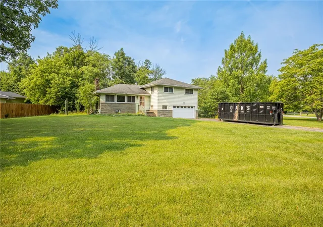 2nd image of 241 Butler Dr, Pittsford, NY 14534 | MLS# R1697570