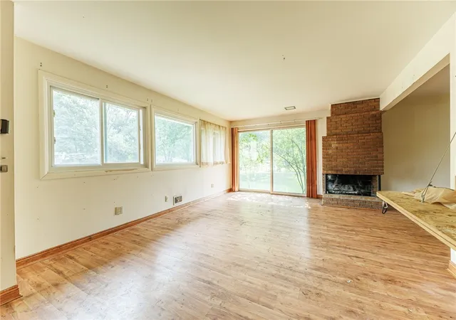 4th image of 241 Butler Dr, Pittsford, NY 14534 | MLS# R1697570