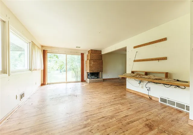 5th image of 241 Butler Dr, Pittsford, NY 14534 | MLS# R1697570