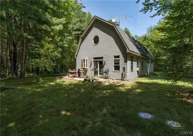 Photo 4 of Single family home for sale at 39099 State Route 180, La Fargeville, NY 13656 | MLS# S1698901 | Listing updated on 2026-07-15