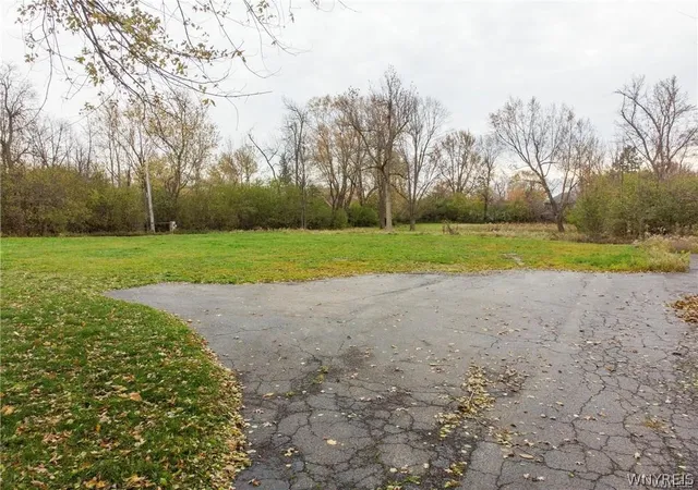 27th image of 317 Lebrun Rd, Buffalo, NY 14226 | MLS# B1698932