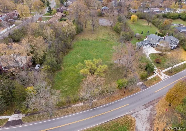 2nd image of 317 Lebrun Rd, Buffalo, NY 14226 | MLS# B1698932