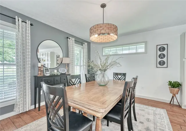 2nd image of 522 Salt Rd, Webster, NY 14580 | MLS# R1698478