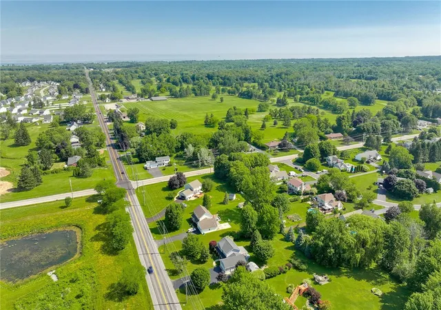 46th image of 522 Salt Rd, Webster, NY 14580 | MLS# R1698478