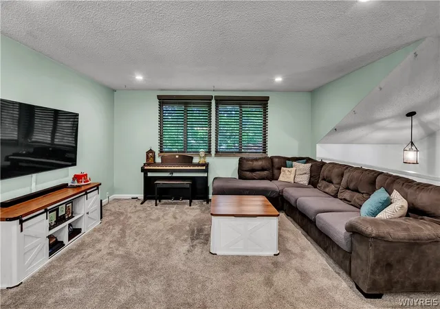 Photo 4 of Sale Pending at 1452 Darlington Dr, Derby, NY 14047 | MLS# B1698547 | Listing updated on 2026-07-28