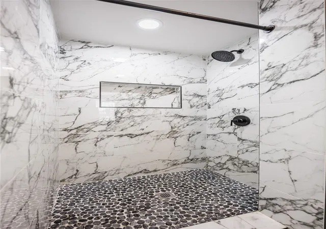 Listing Photo 4 - Condo for sale in building located at 184 Alexander St, Rochester, NY 14607