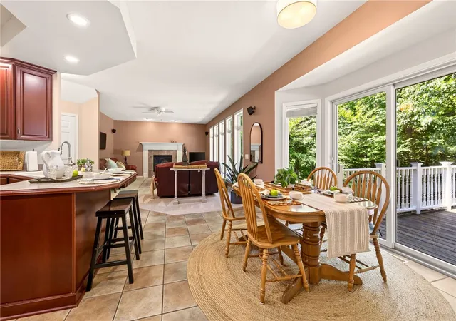 3rd image of 1552 Fallen Leaf Ter, Webster, NY 14580 | MLS# R1696209
