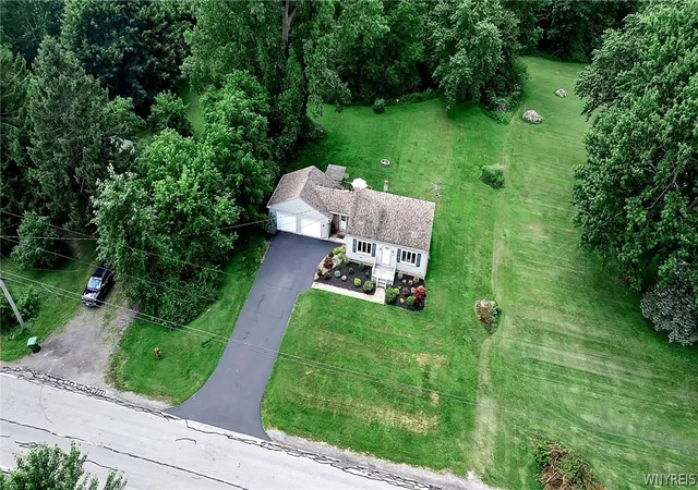 4th image of 7540 Salt Rd, Clarence Center, NY 14032 | MLS# B1698684